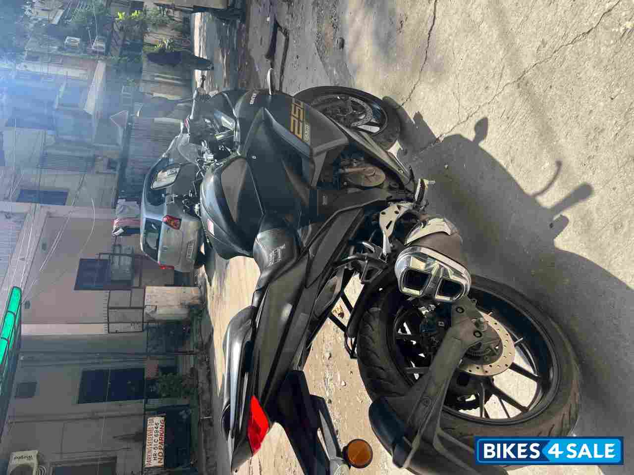 Black Suzuki Gixxer SF 250