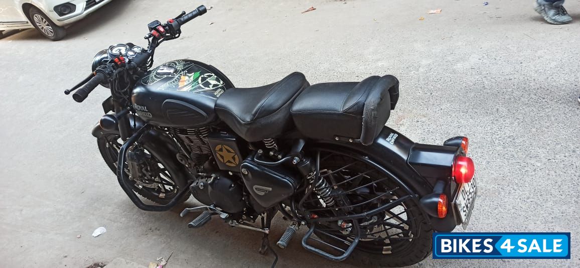 Royal Enfield Classic 500