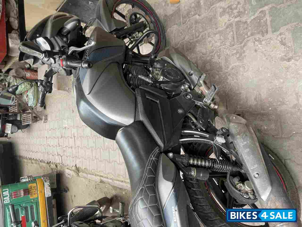 TVS Apache RTR 160 4V