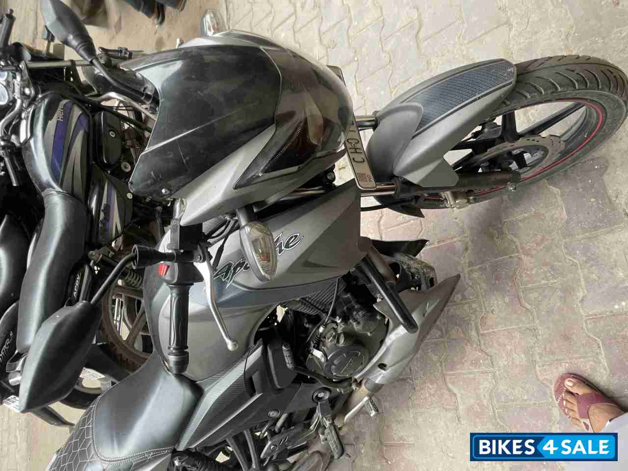 TVS Apache RTR 160 4V