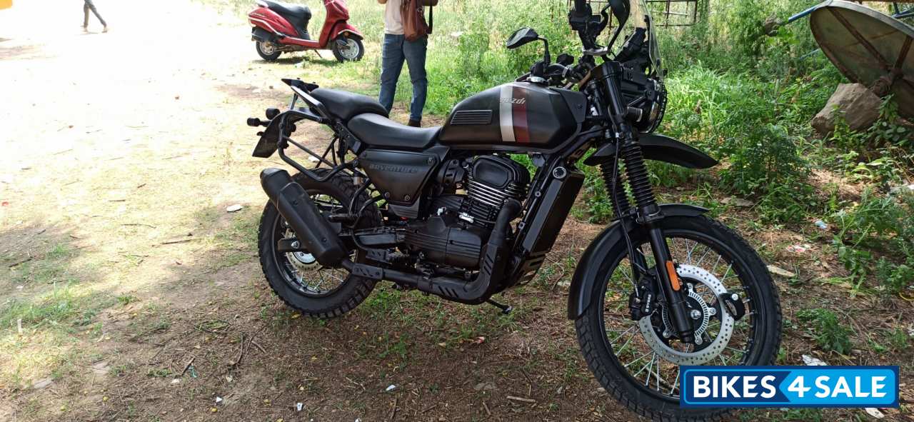 Yezdi Adventure Matte