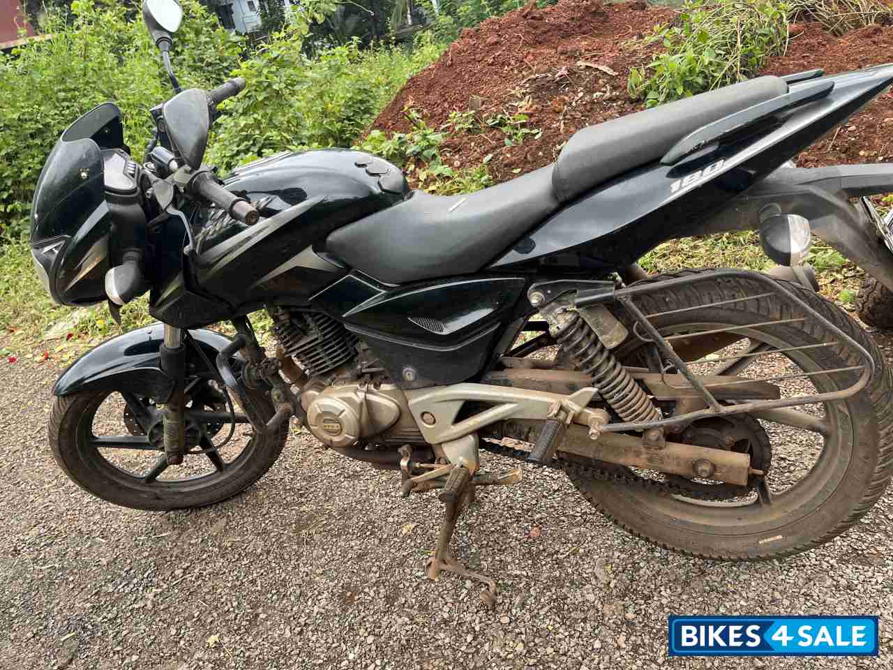 Black Bajaj Pulsar 180 DTSi