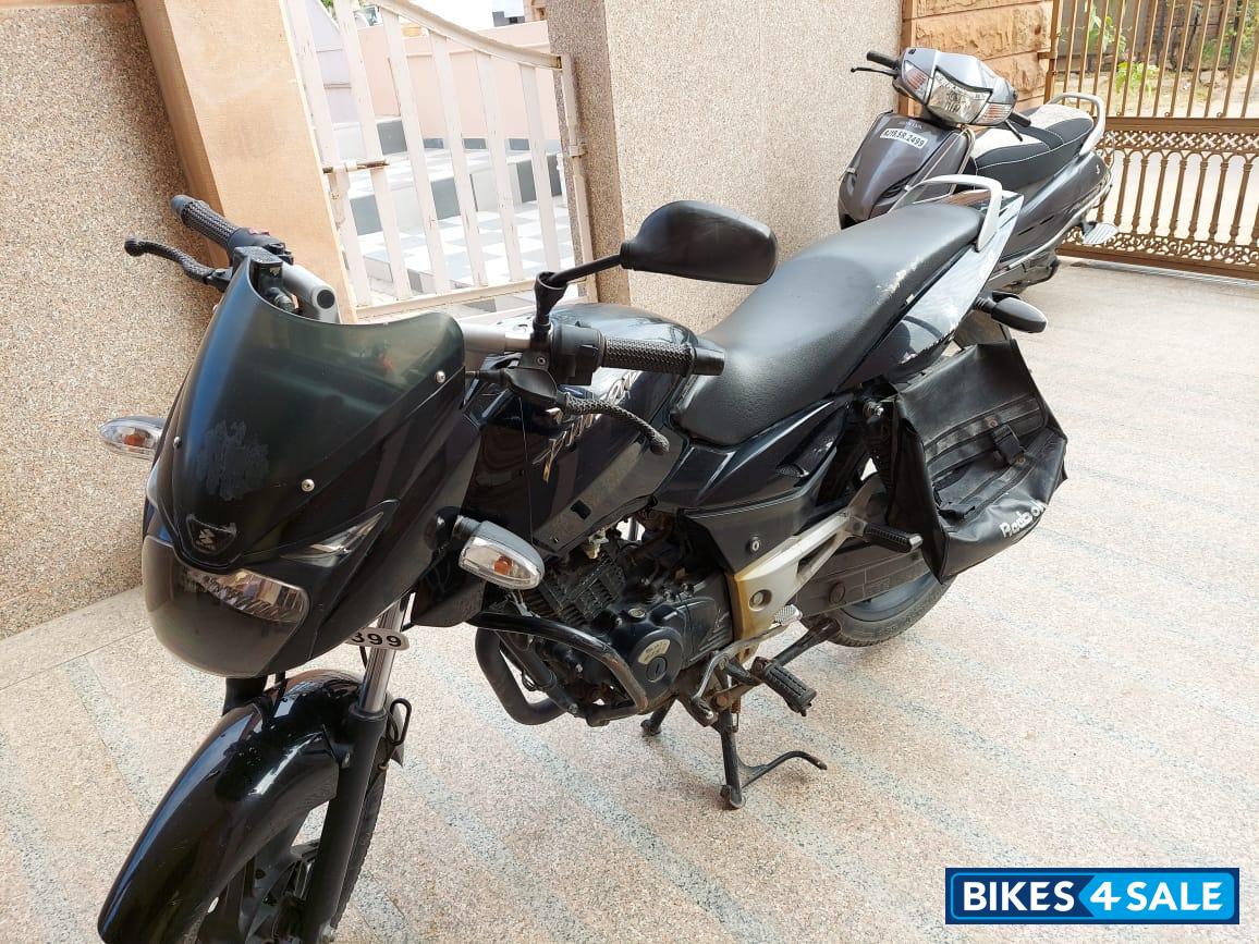 Black Bajaj Pulsar 150