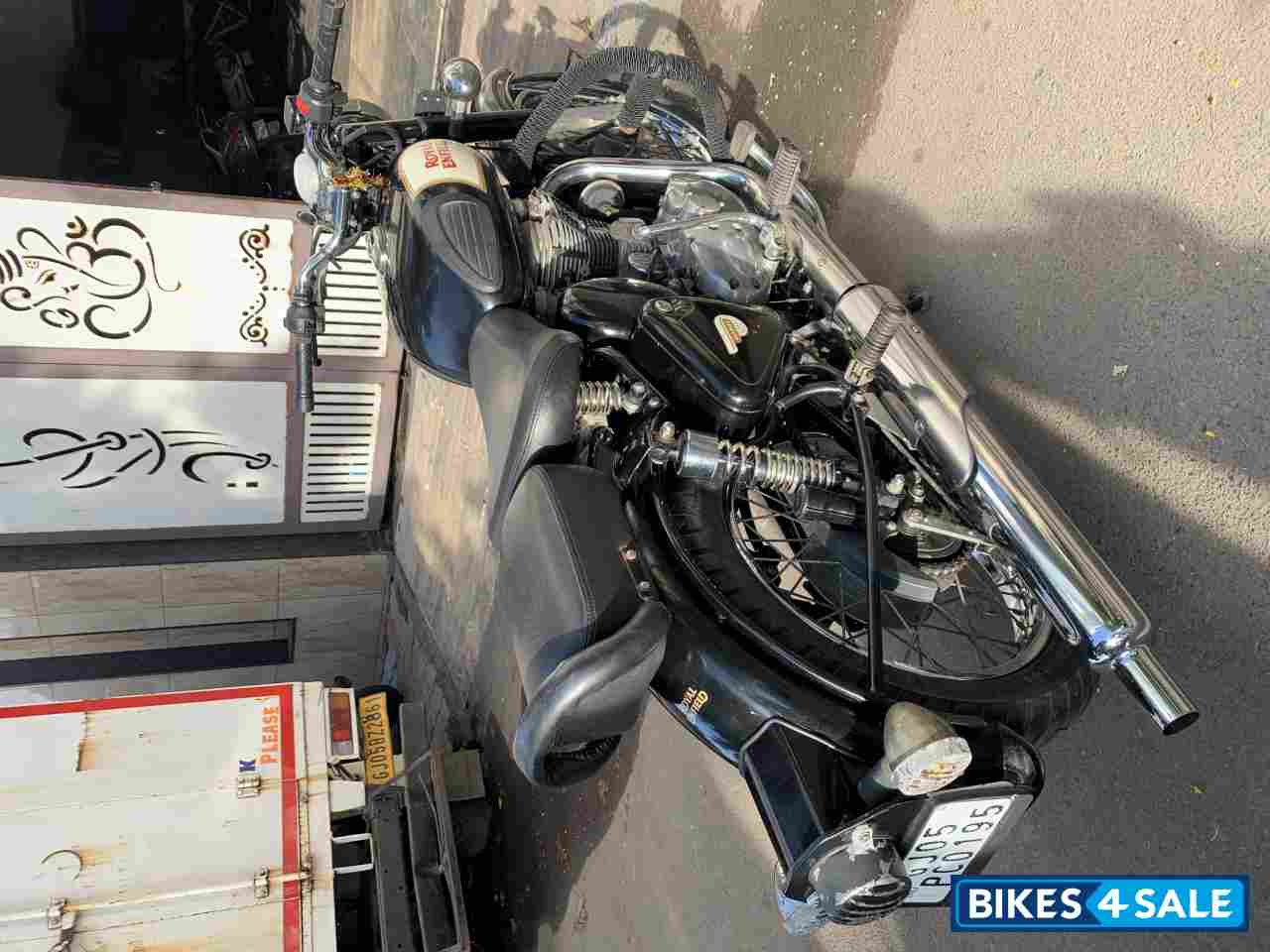 Black & White Royal Enfield Classic 350