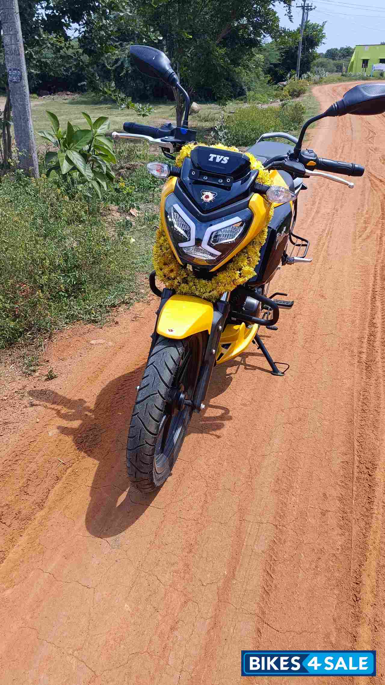 Yellow TVS Raider 125