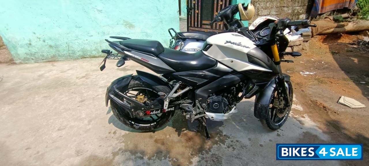 Bajaj Pulsar 200 NS
