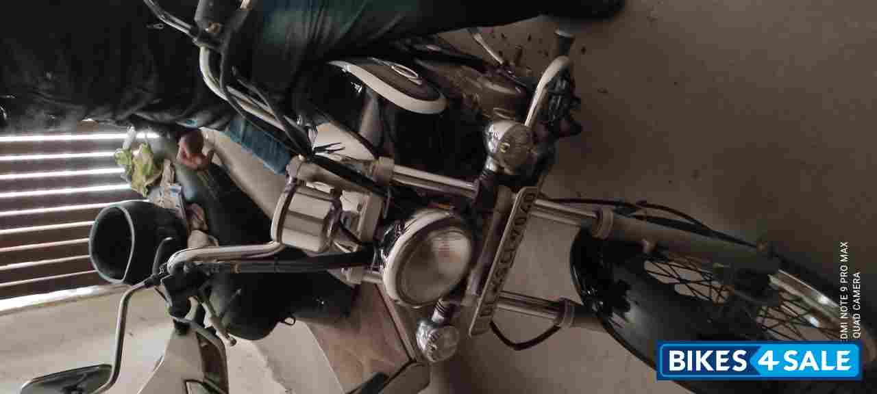 Bajaj Avenger Cruise 220