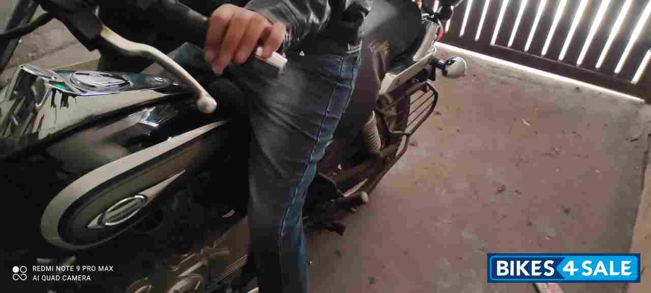 Bajaj Avenger Cruise 220