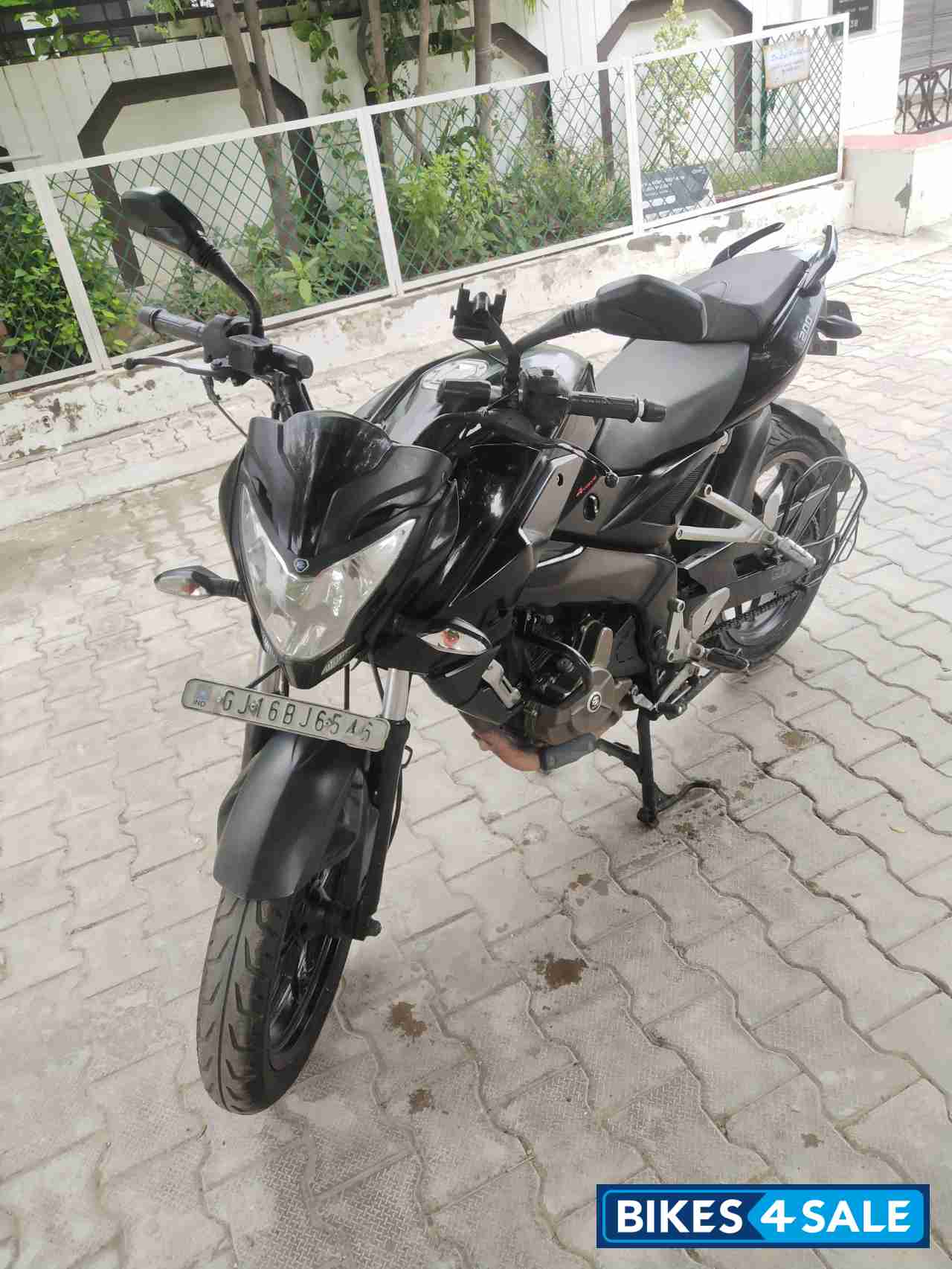 Bajaj Pulsar 200 NS