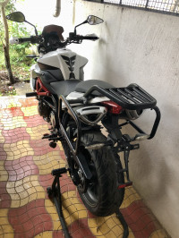 White Benelli BN 600 I