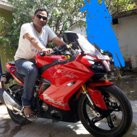 Red TVS Apache RR 310 2020