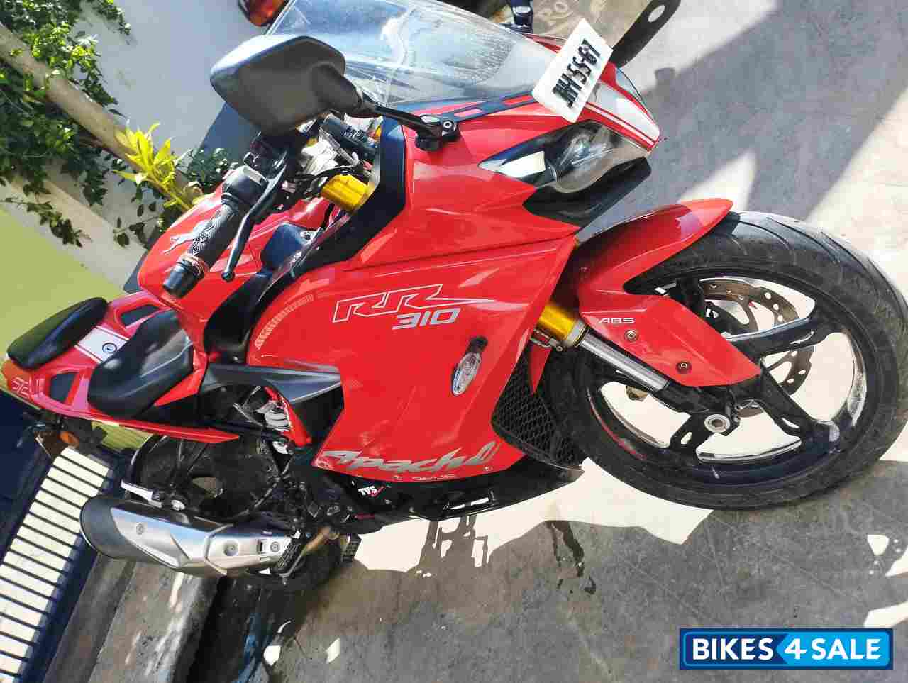 Red TVS Apache RR 310 2020