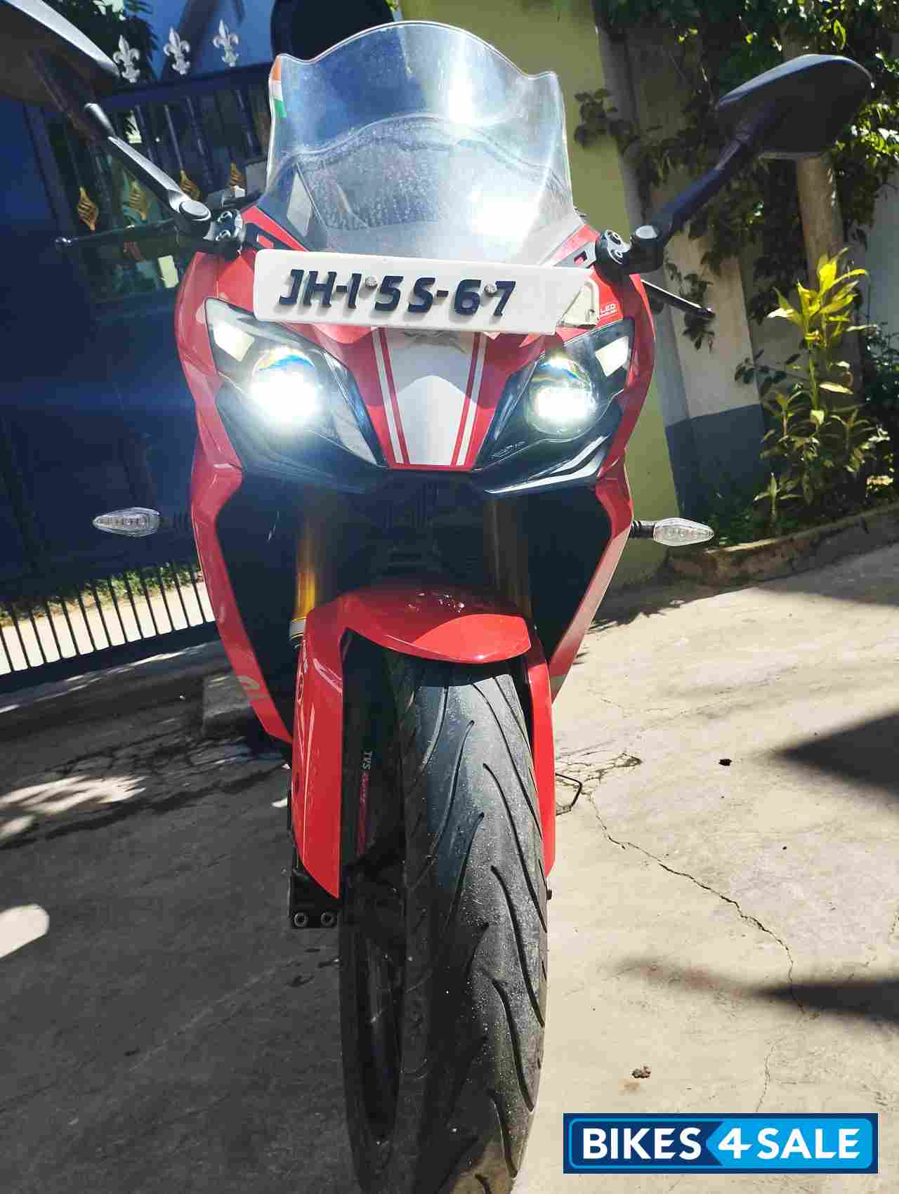 Red TVS Apache RR 310 2020