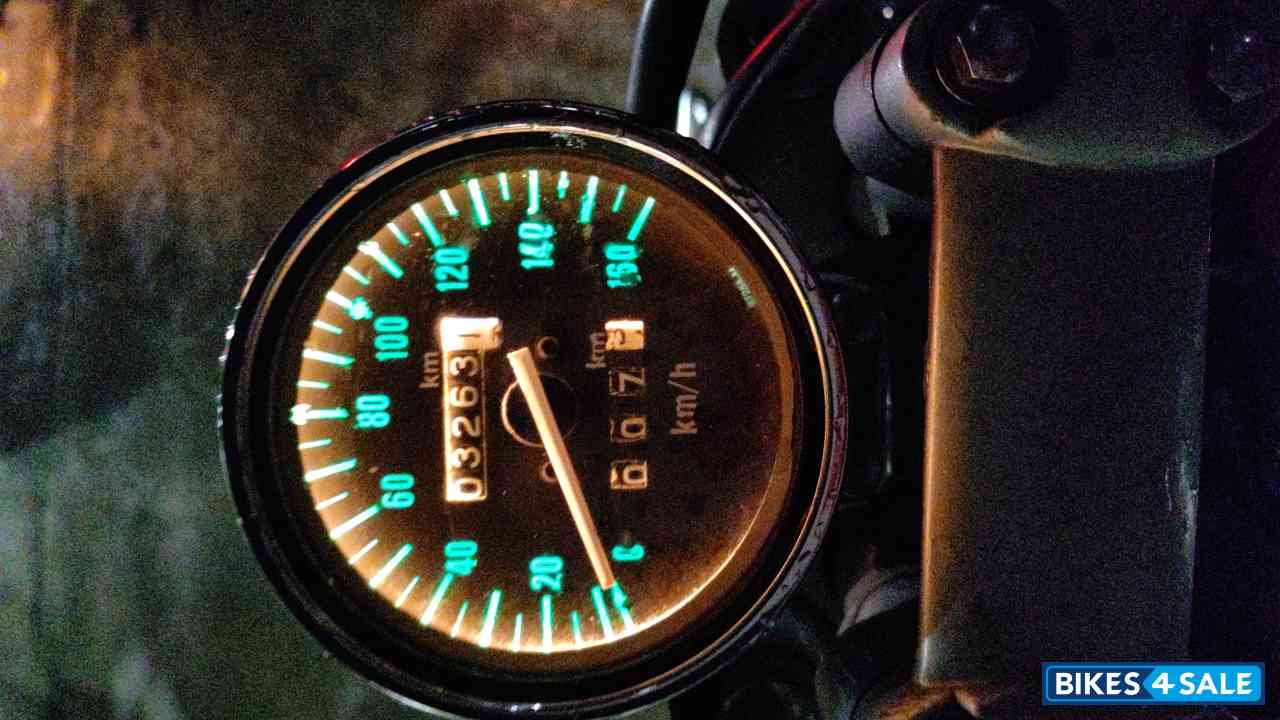 Bajaj Avenger 220 DTS-i