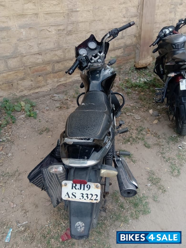 Black Green Bajaj Discover 100 DTS-Si