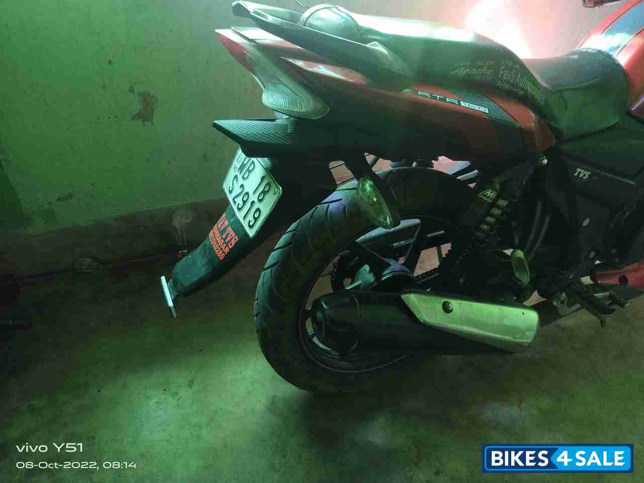 Red TVS Apache RTR 160