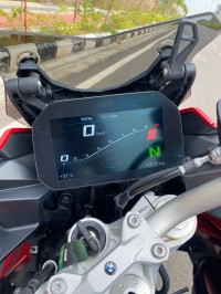 Racing Red BMW F 900 XR Pro