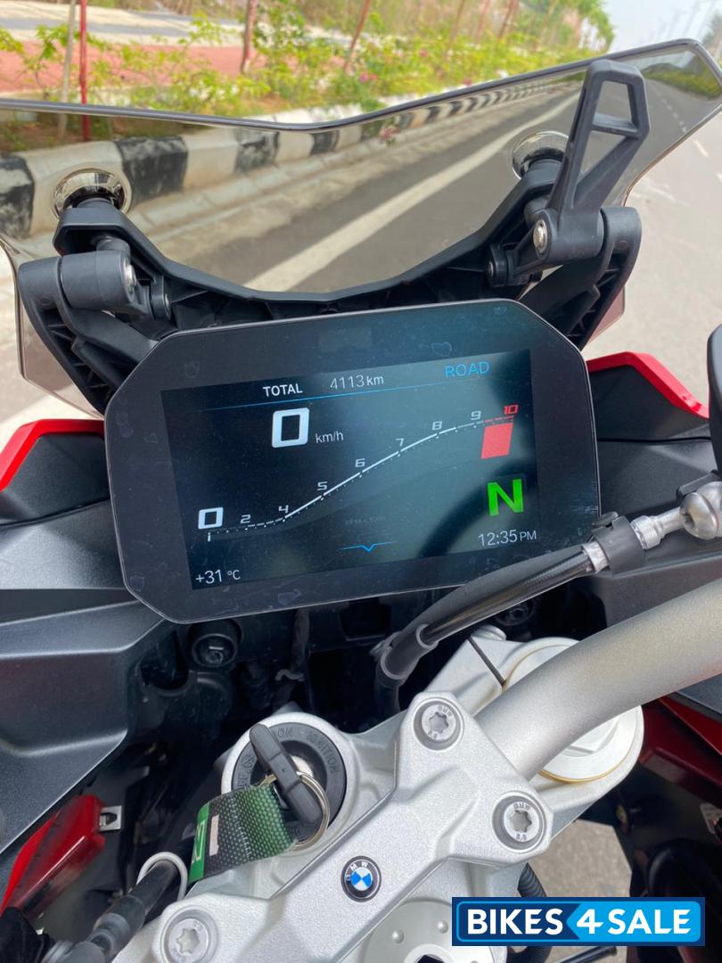 Racing Red BMW F 900 XR Pro