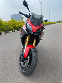 Racing Red BMW F 900 XR Pro