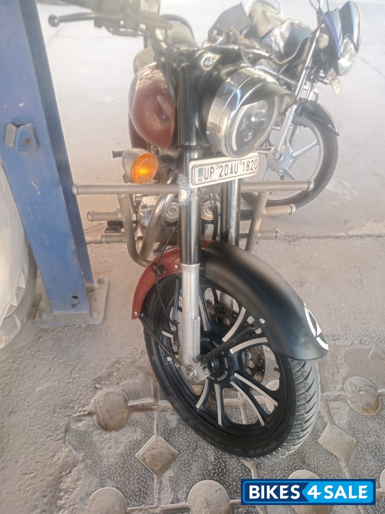 Chestnut Royal Enfield Classic 350