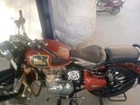 Chestnut Royal Enfield Classic 350