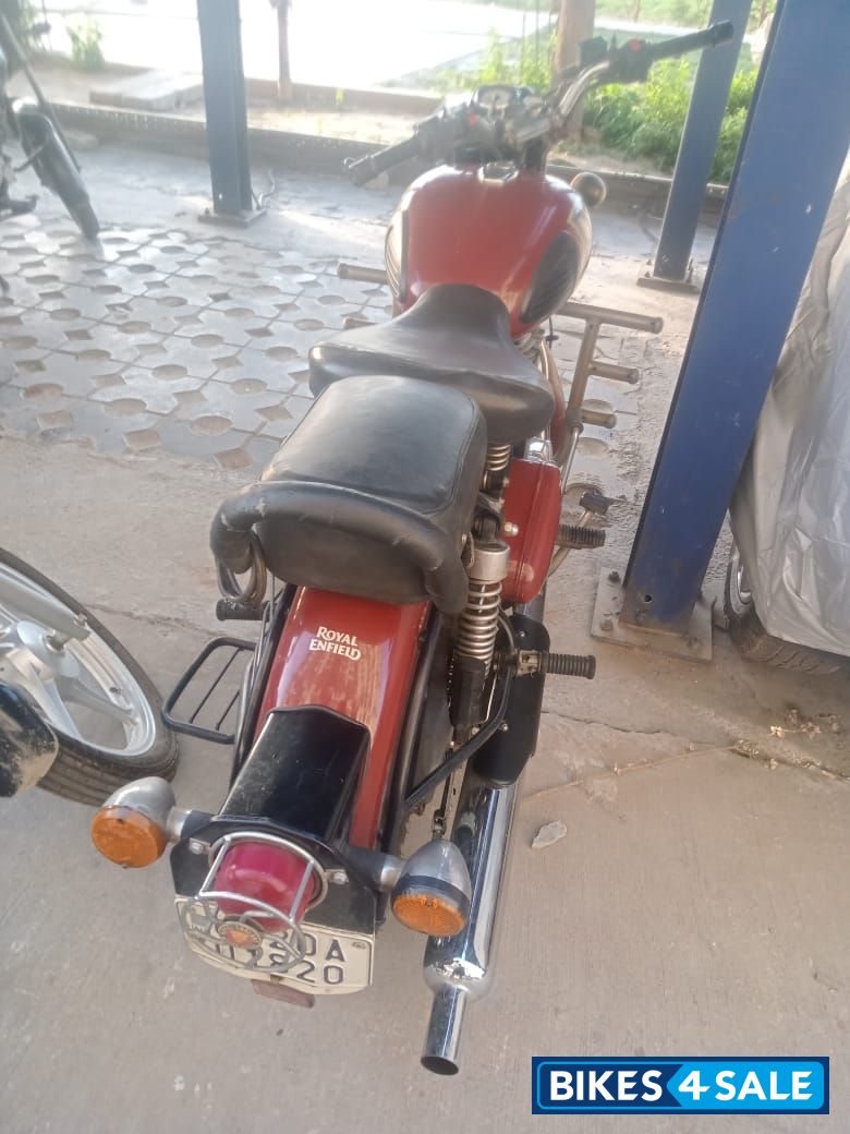 Chestnut Royal Enfield Classic 350