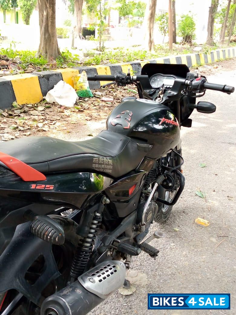 Bajaj Pulsar 125 Neon