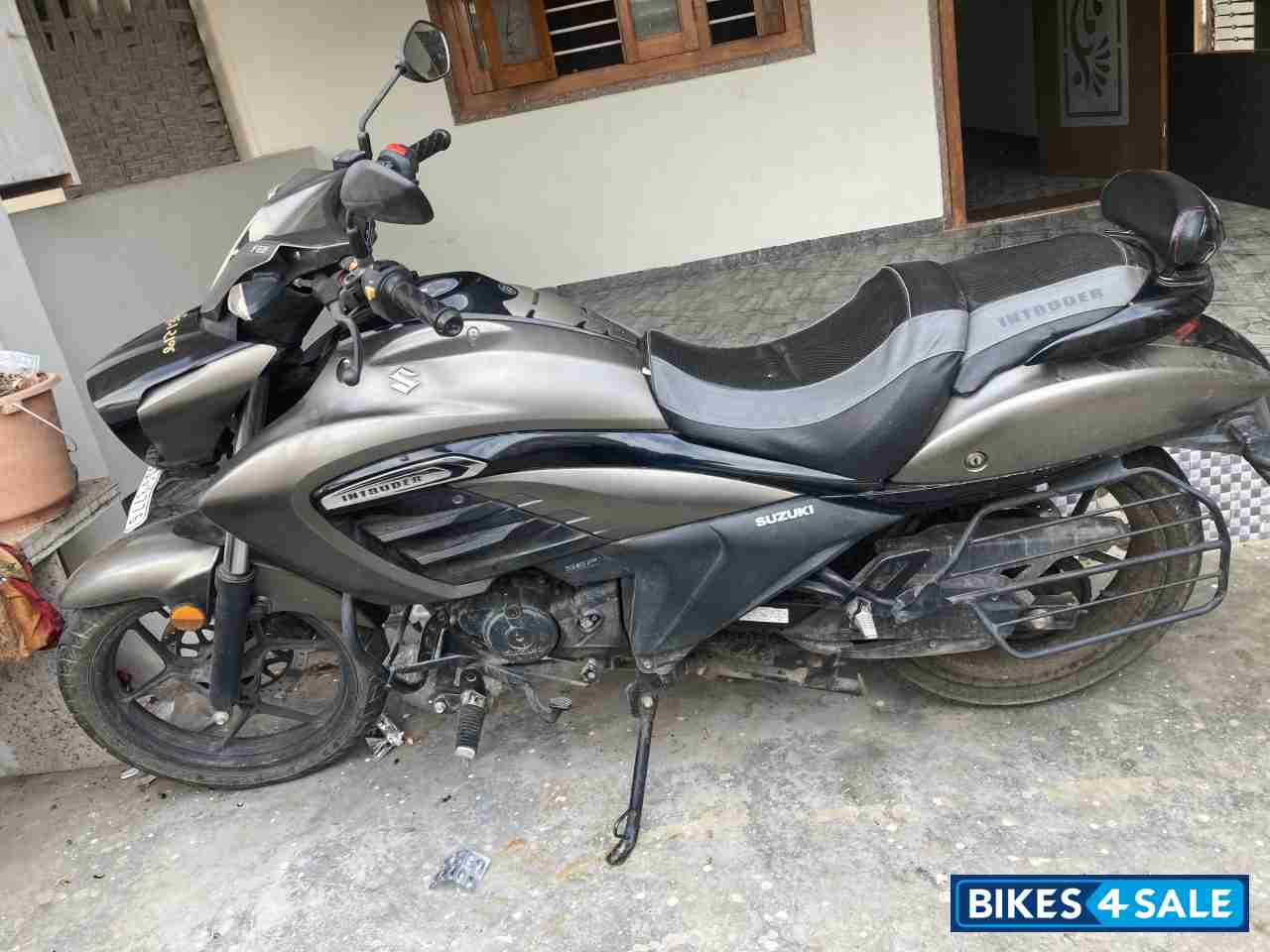 Suzuki Intruder 150