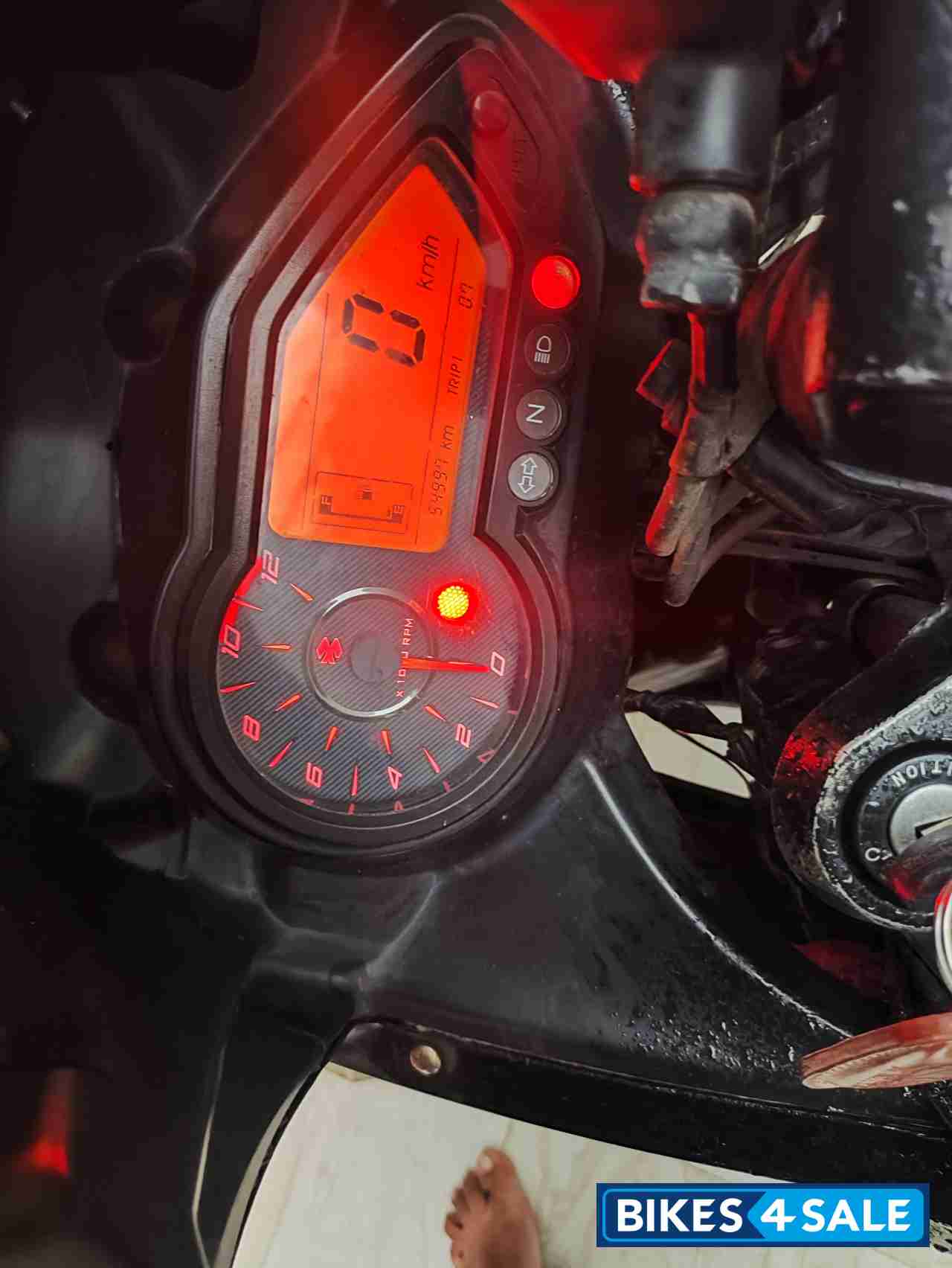 Bajaj Pulsar 220 DTSi