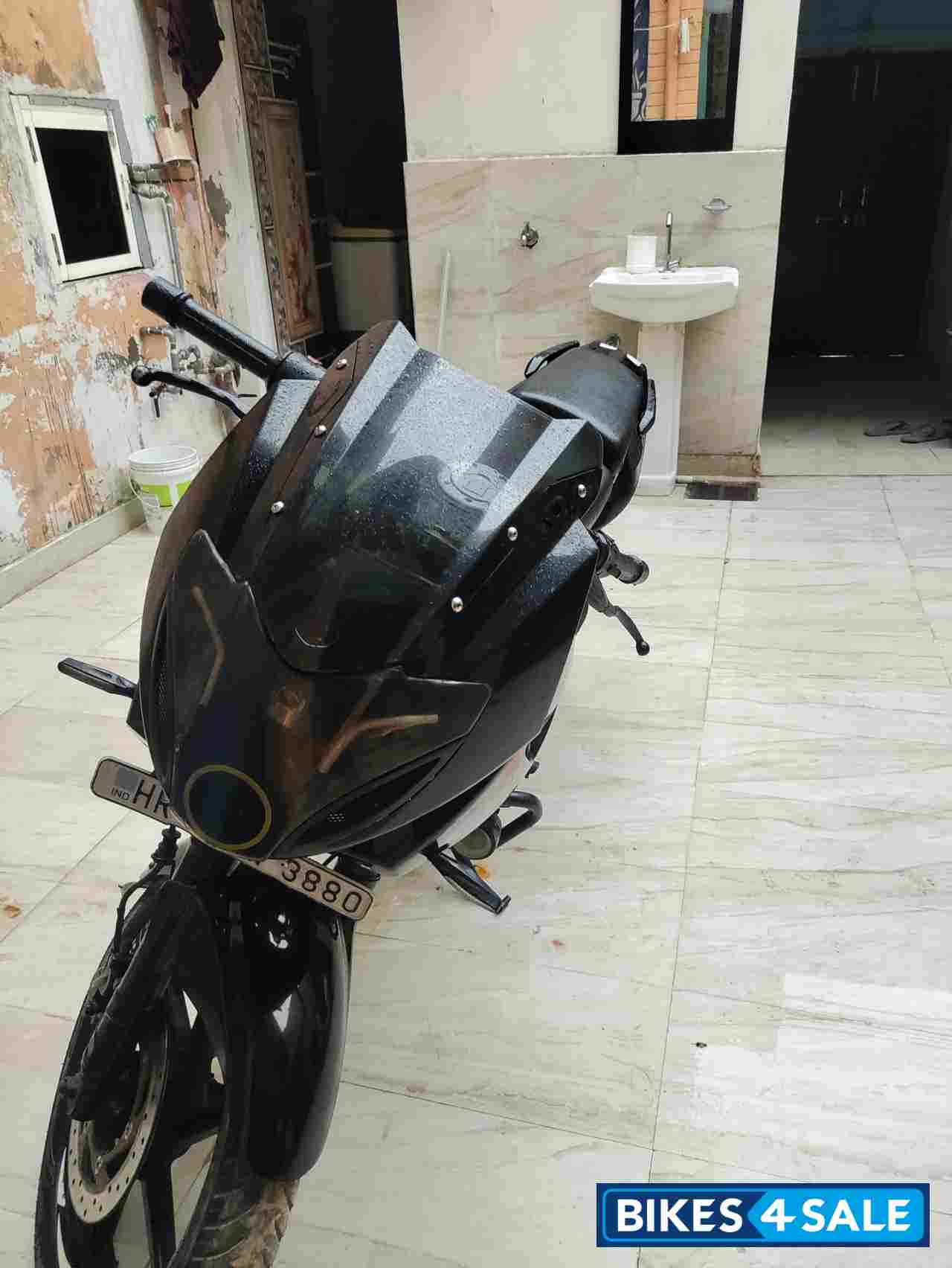 Bajaj Pulsar 220 DTSi