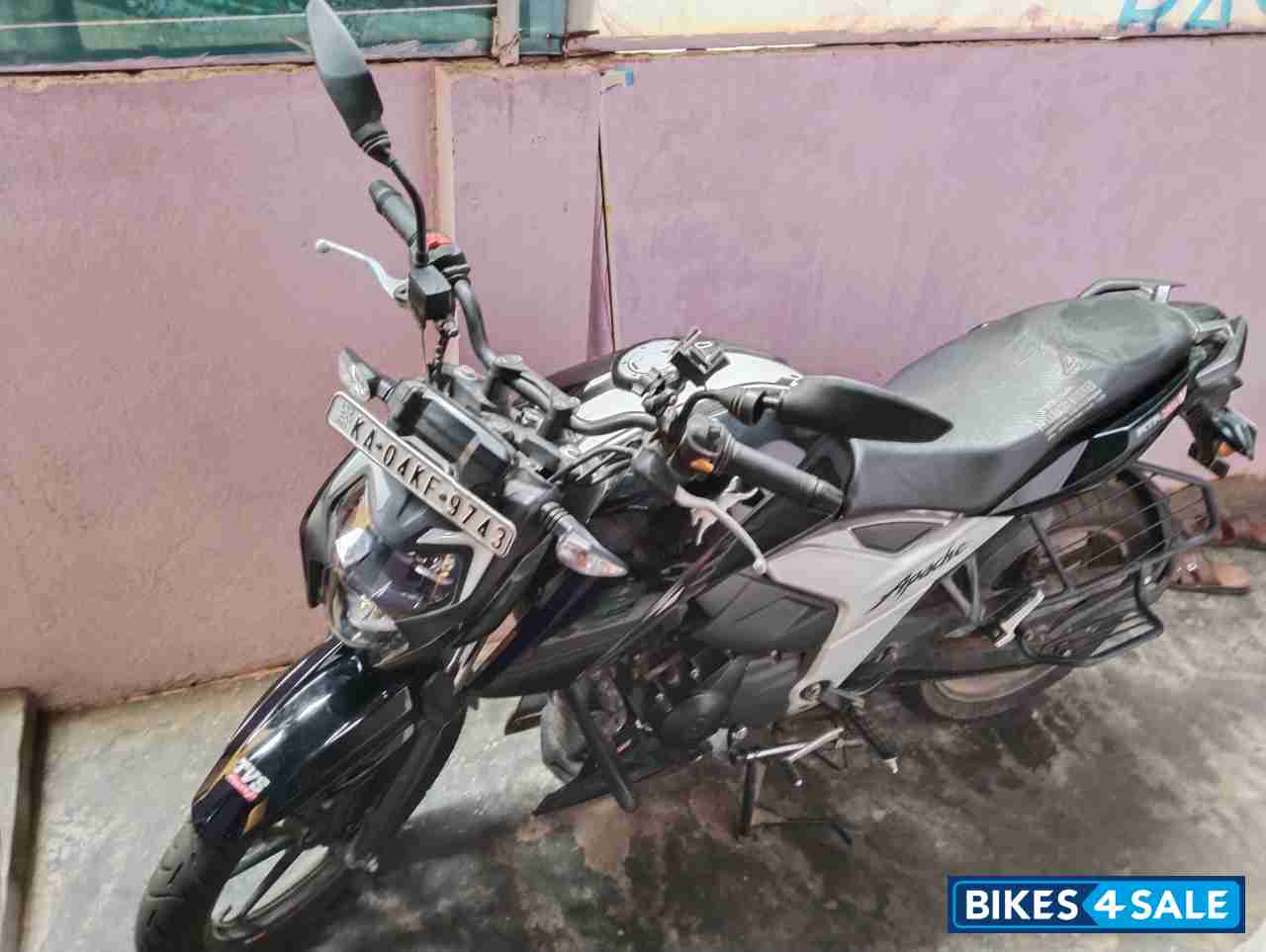 TVS Apache RTR 160 4V BS6