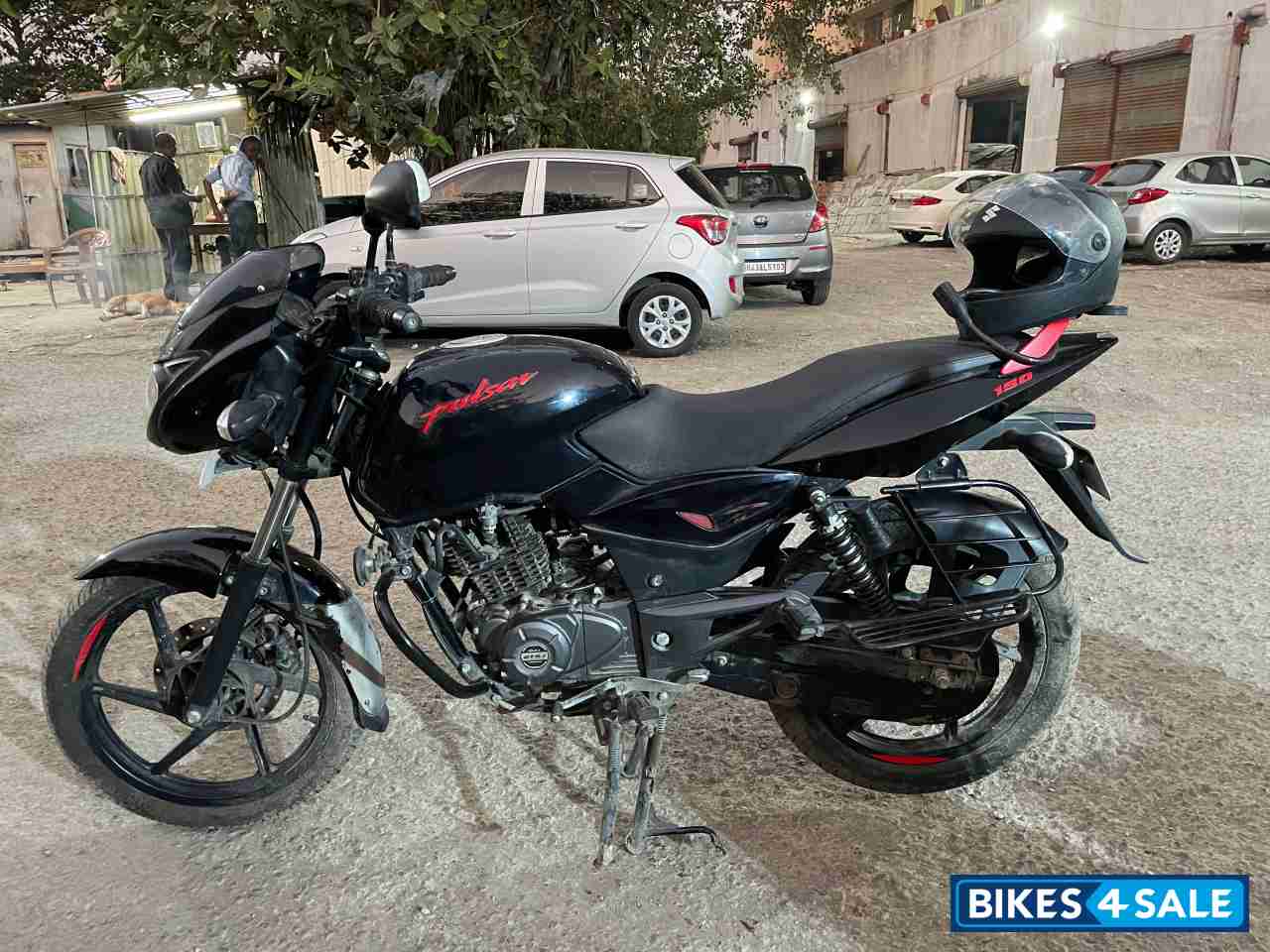 Ebony Black Red Bajaj Pulsar 150 DTSi Ebony Black Red Bajaj Pulsar 150 DTSi