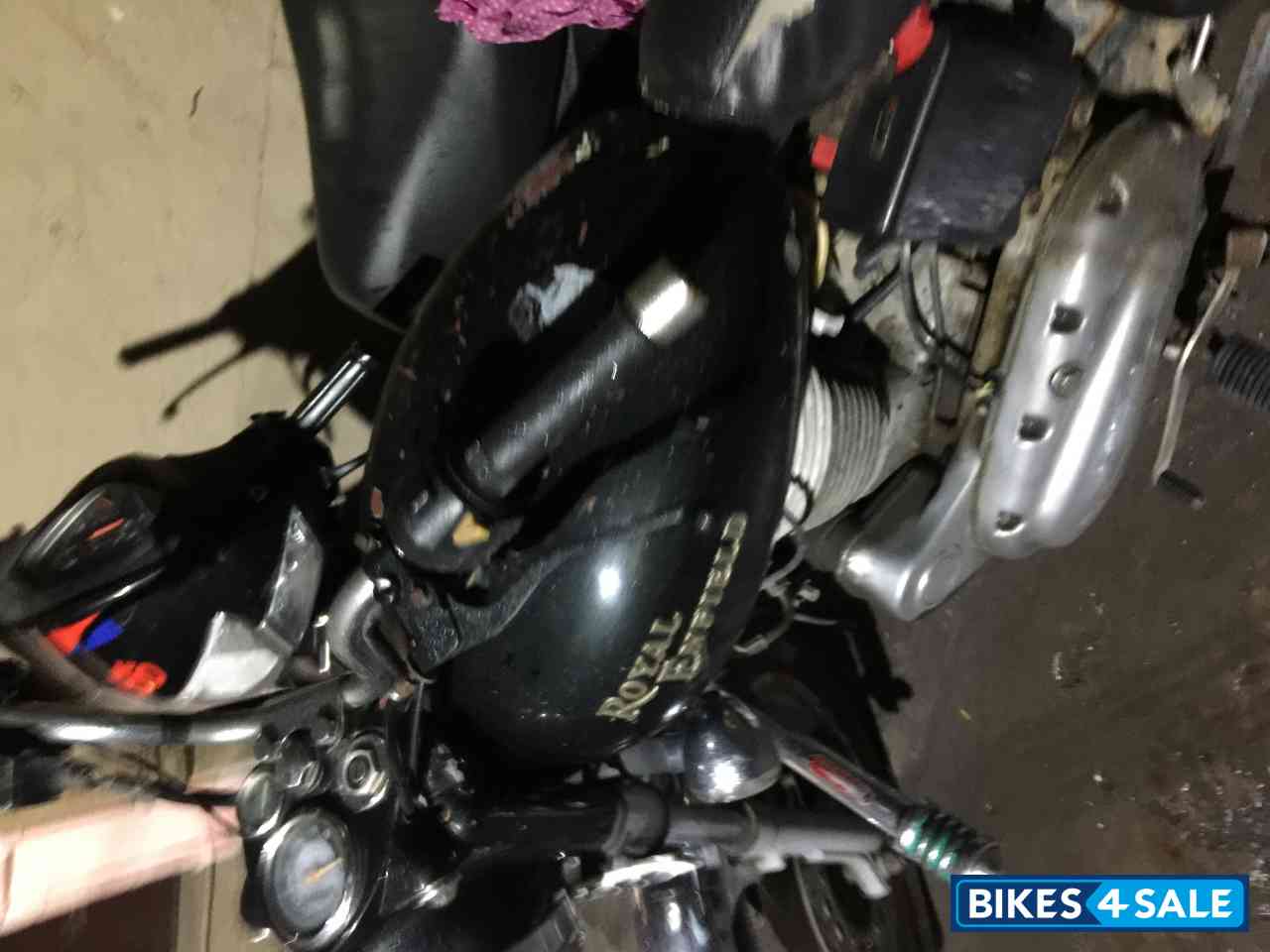 Black Royal Enfield Bullet 350