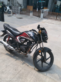 Black And Red Honda Dream Yuga