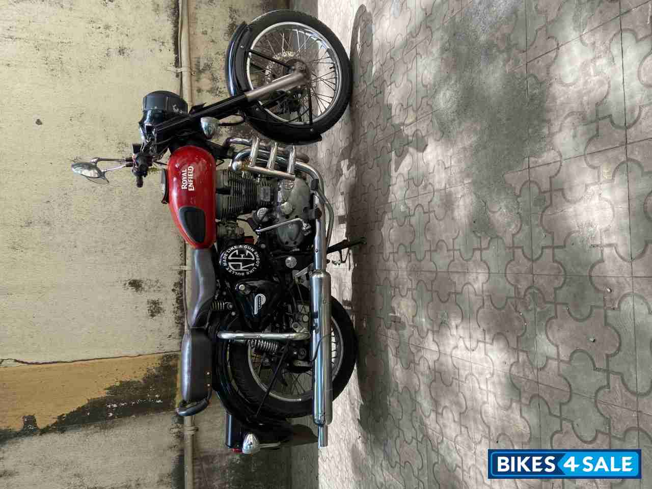 Red Royal Enfield Classic 350