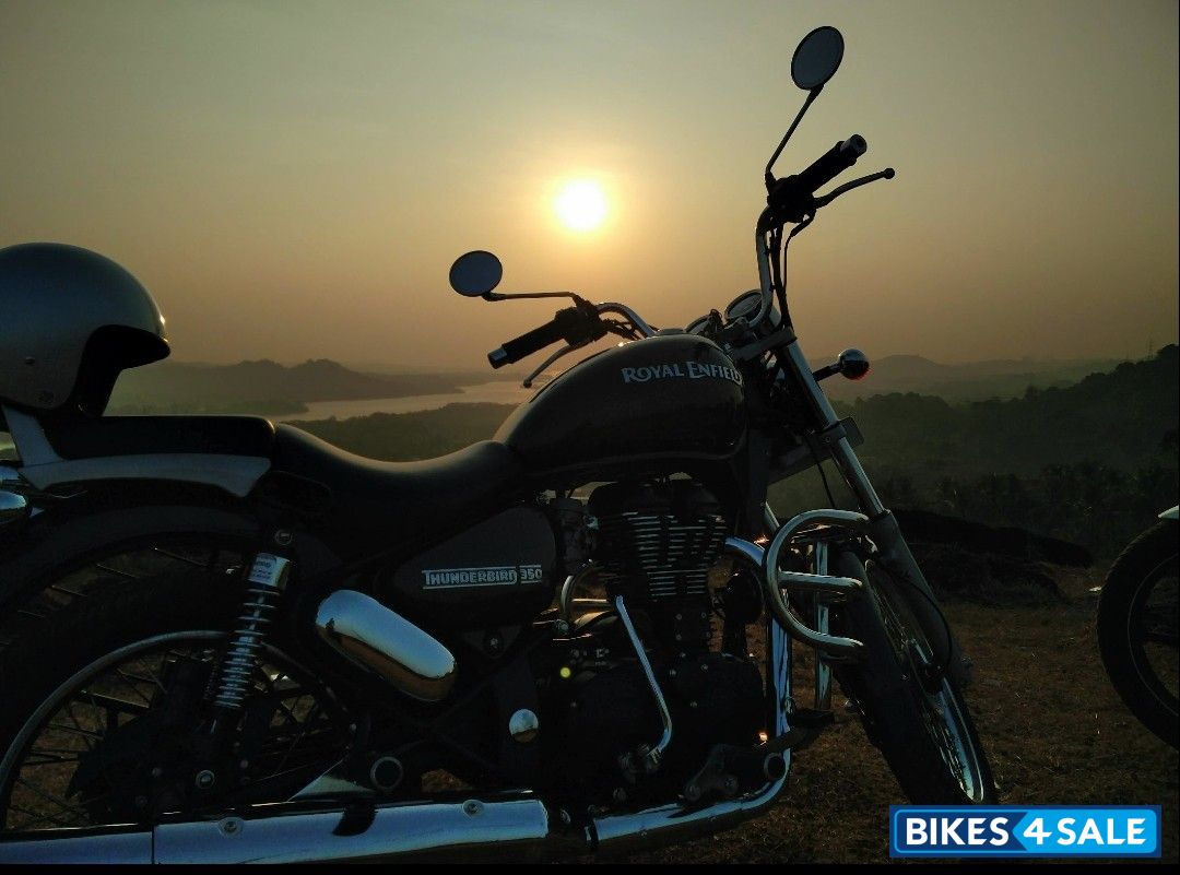 Lightning Royal Enfield Thunderbird 350