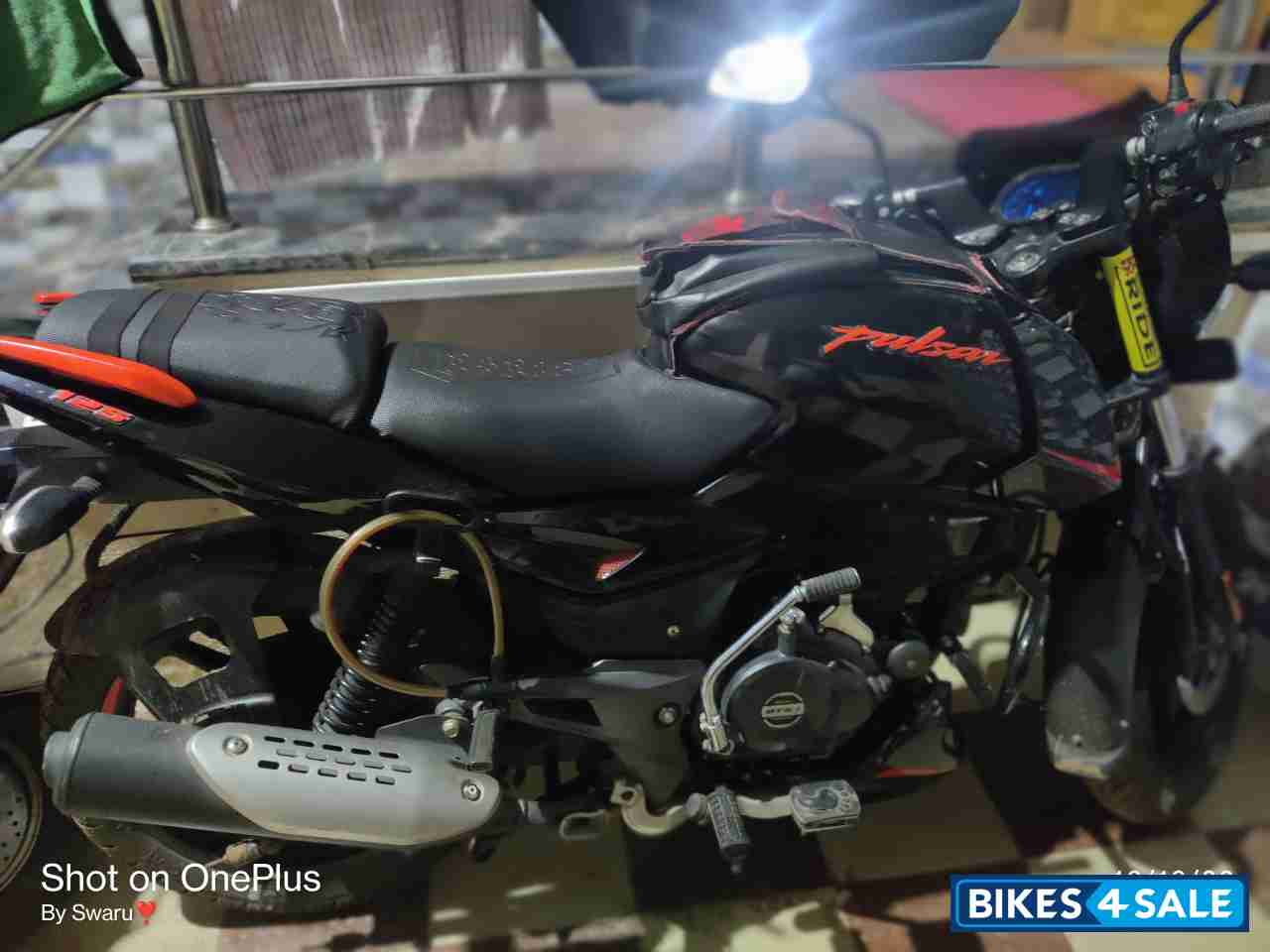 Bajaj Pulsar 125 Split Seat