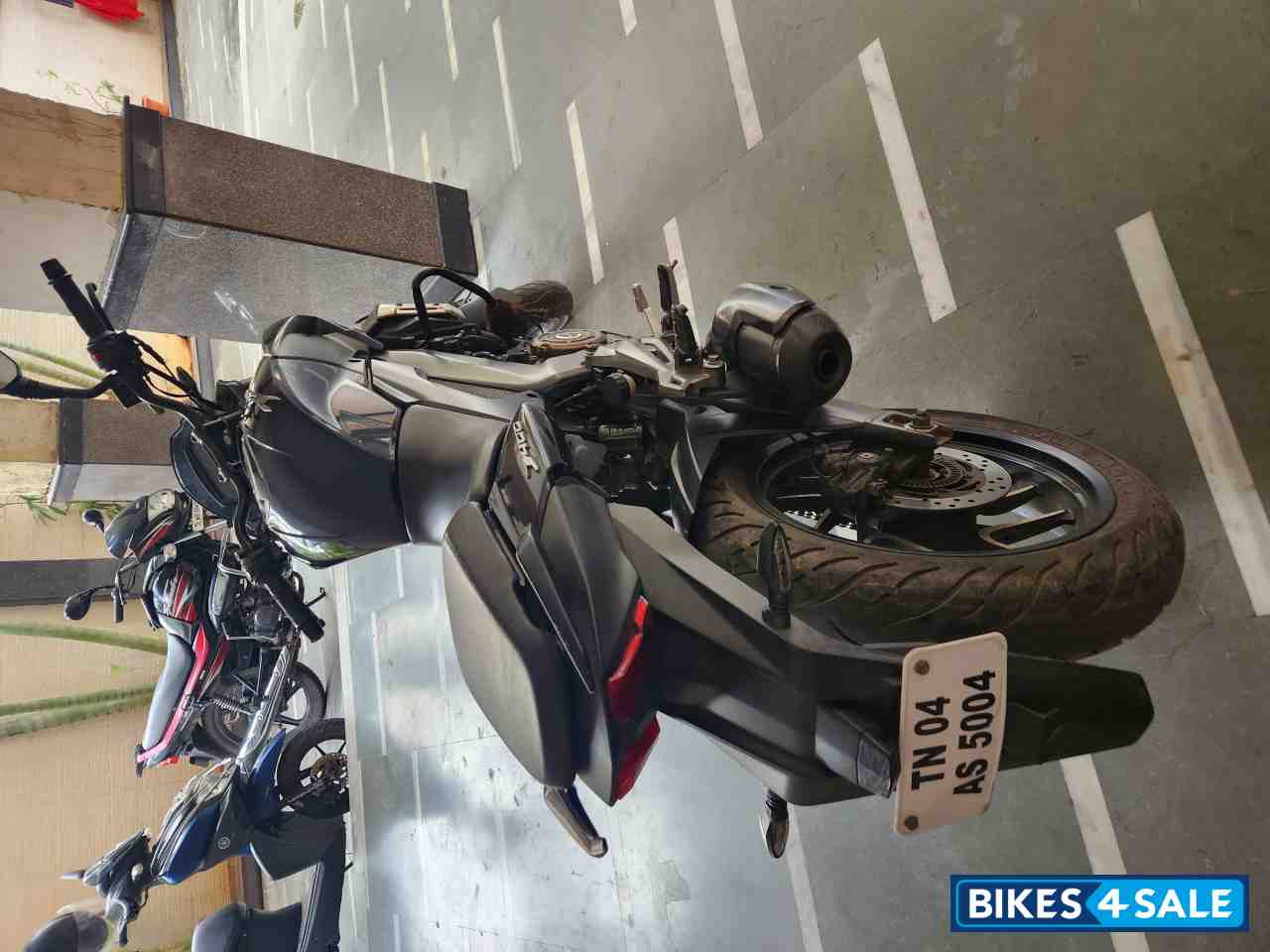 Navy Blue Bajaj Dominar 400