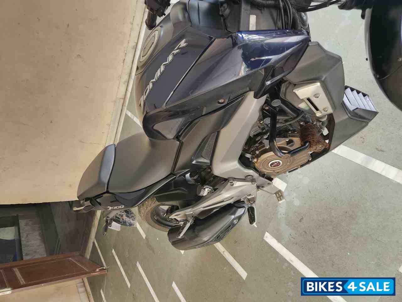 Navy Blue Bajaj Dominar 400