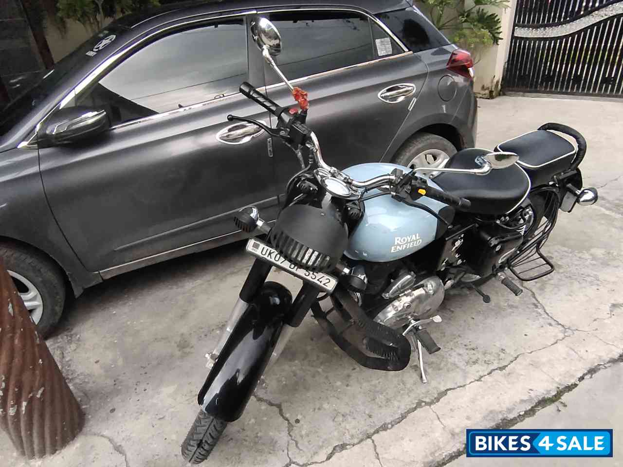 Redditch Blue Dual Disk Royal Enfield Classic 350 Redditch Blue