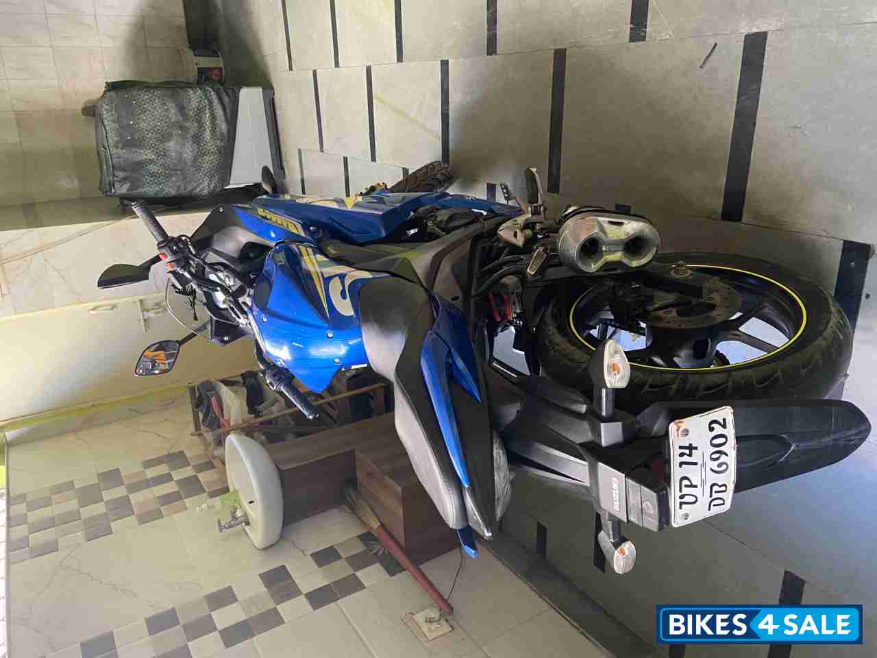 Blue Moto Gp Suzuki Gixxer SF Fi