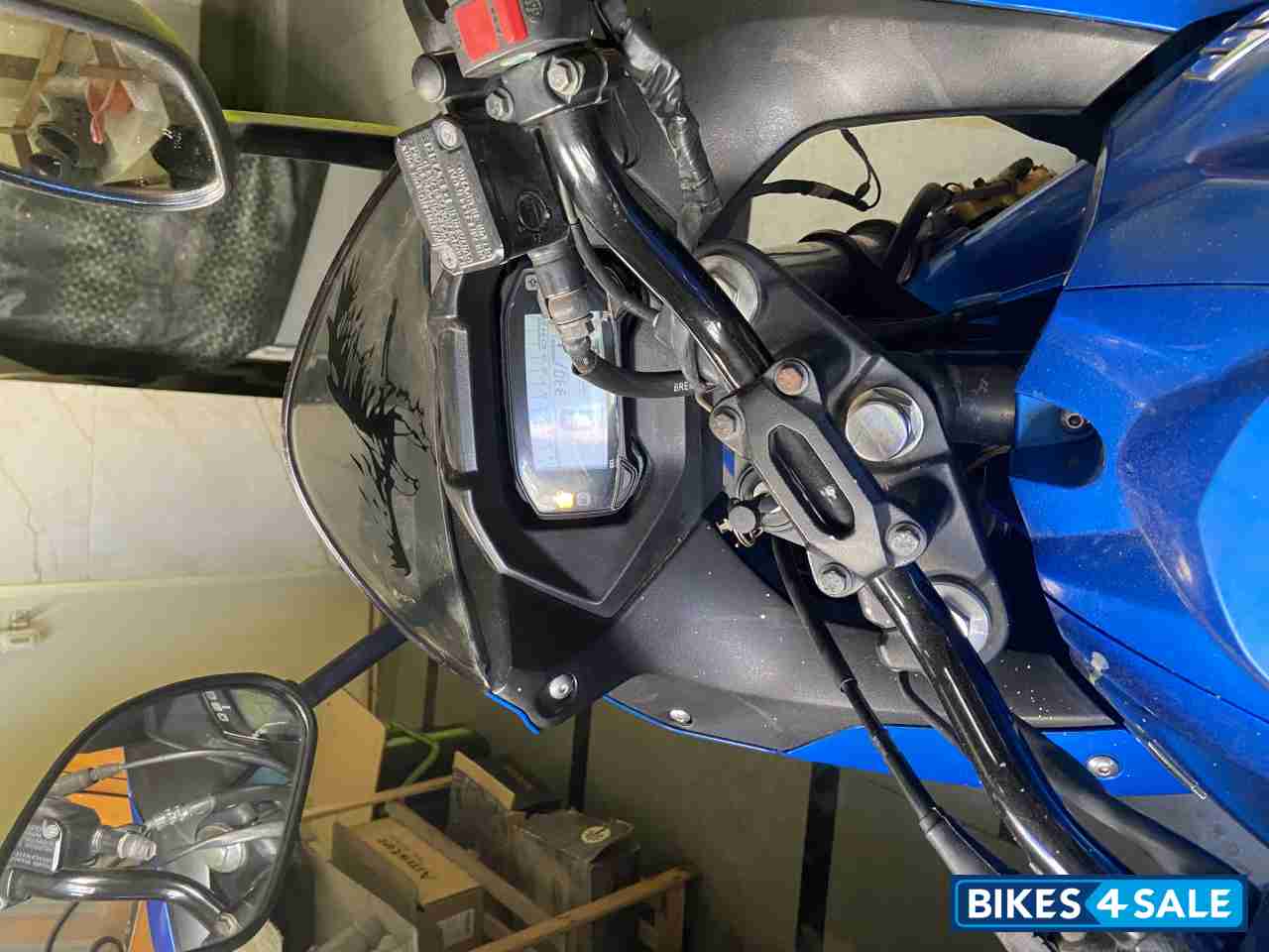 Blue Moto Gp Suzuki Gixxer SF Fi Blue Moto Gp Suzuki Gixxer SF Fi