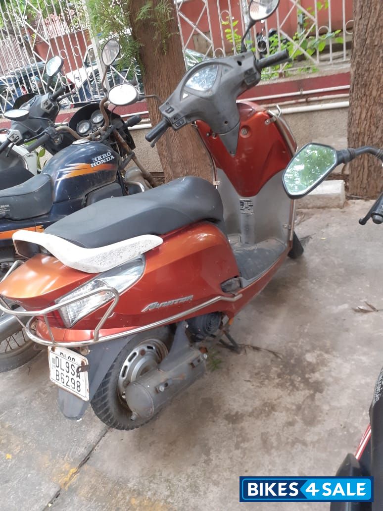 Orange Honda Aviator