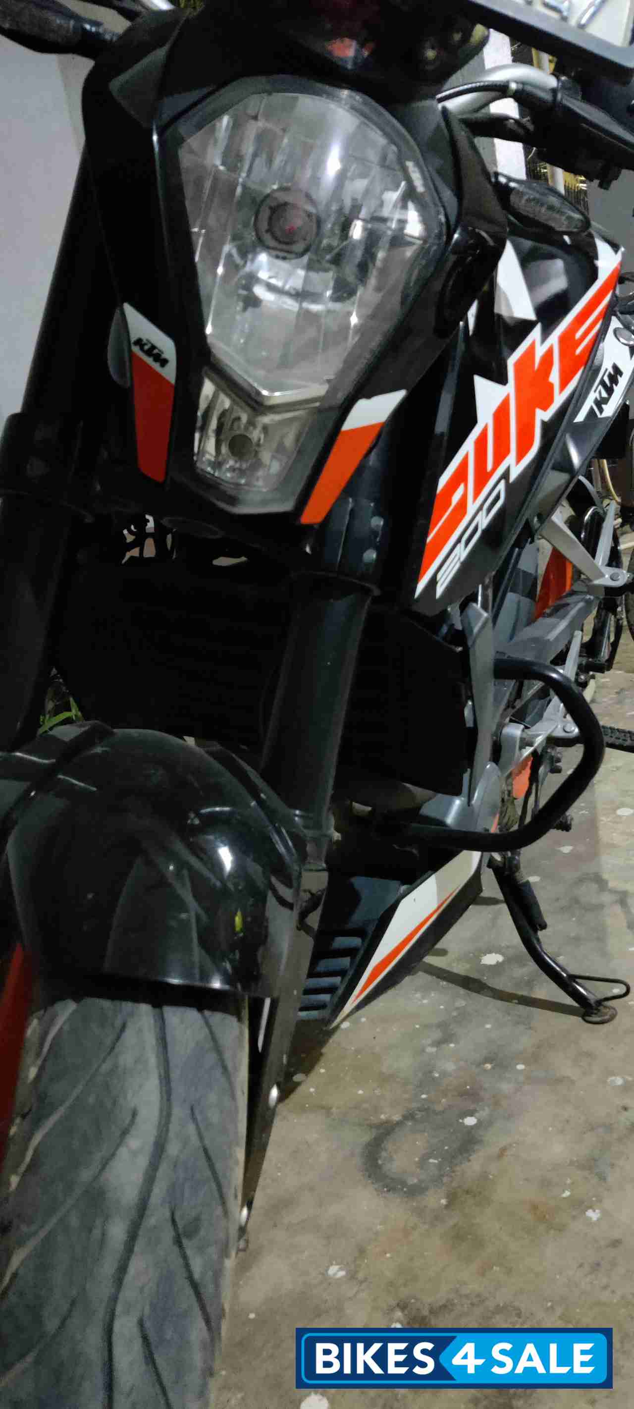 KTM Duke 200