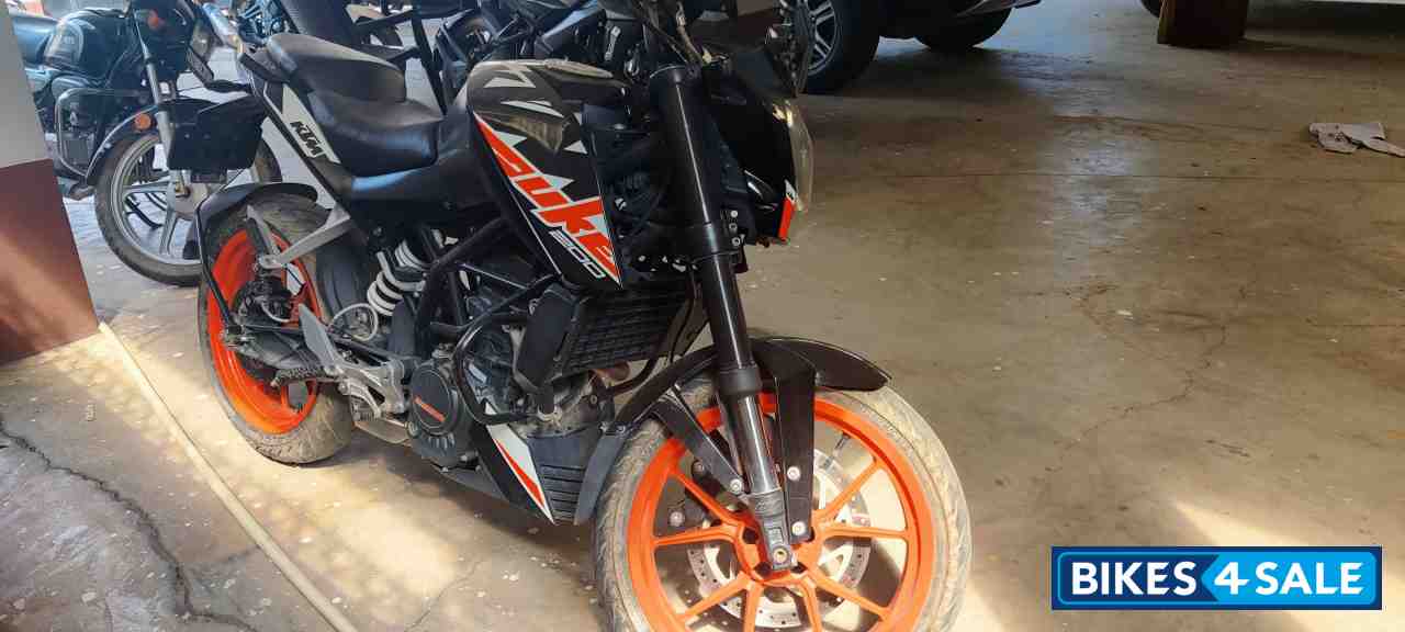 KTM Duke 200