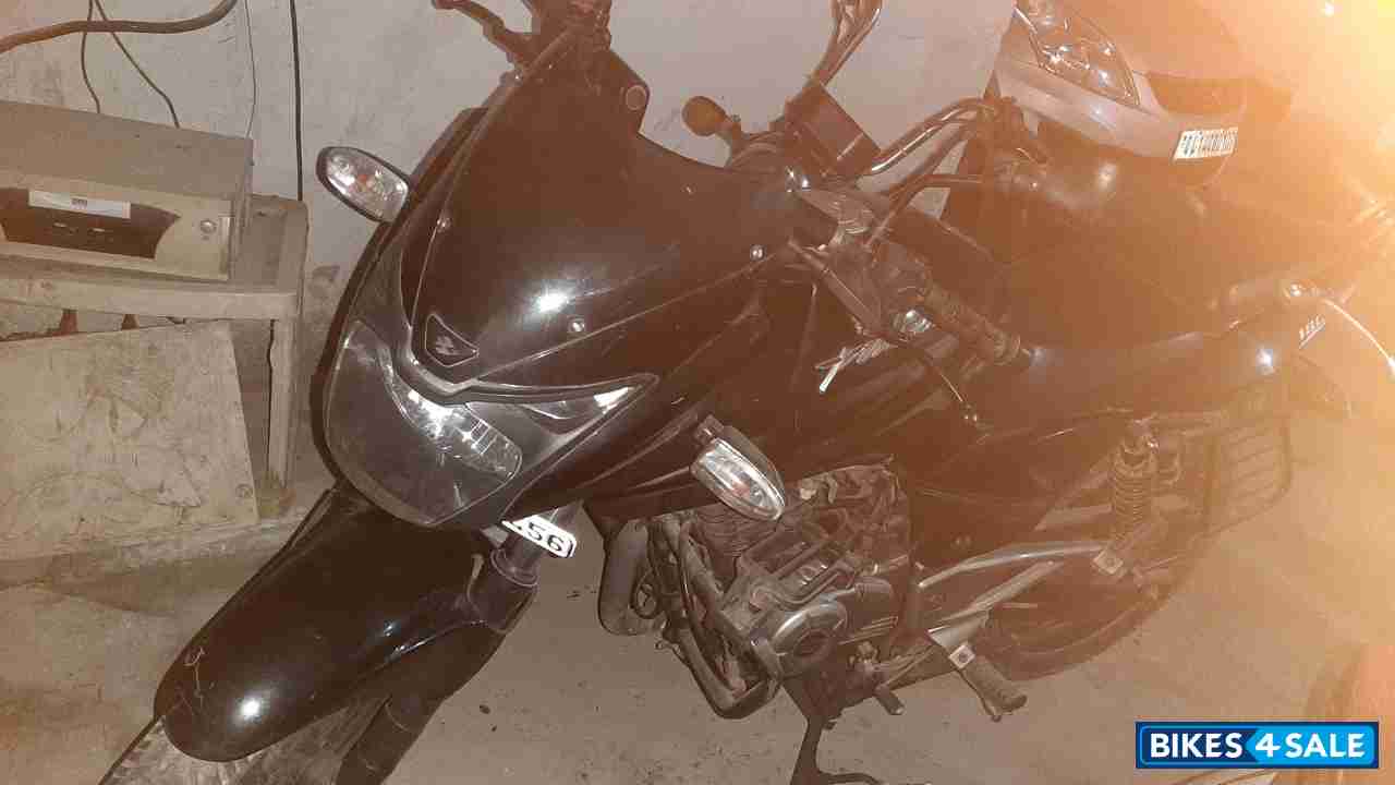 Black Bajaj Pulsar 180