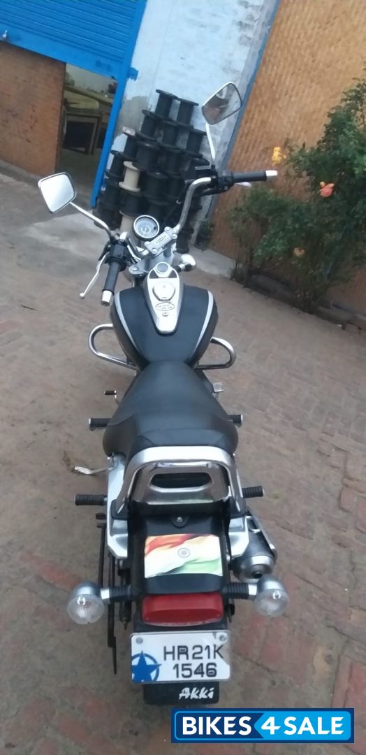 Bajaj Avenger Cruise 220