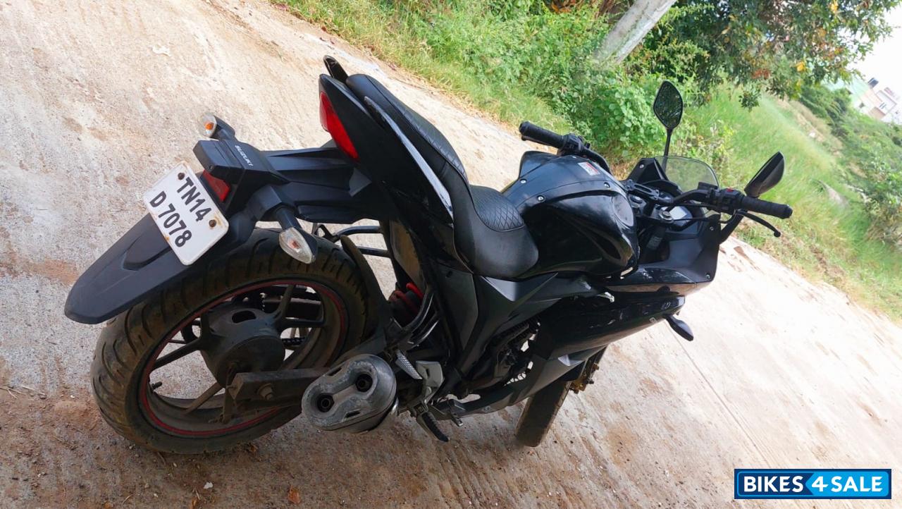 Suzuki Gixxer SF