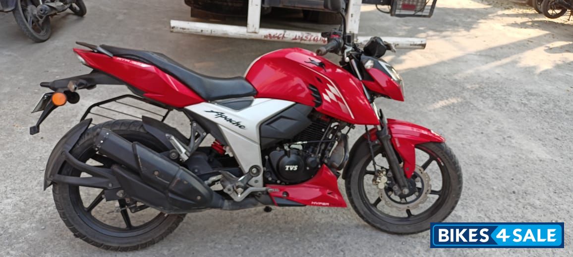 Red TVS Apache RTR 160 4V Red TVS Apache RTR 160 4V