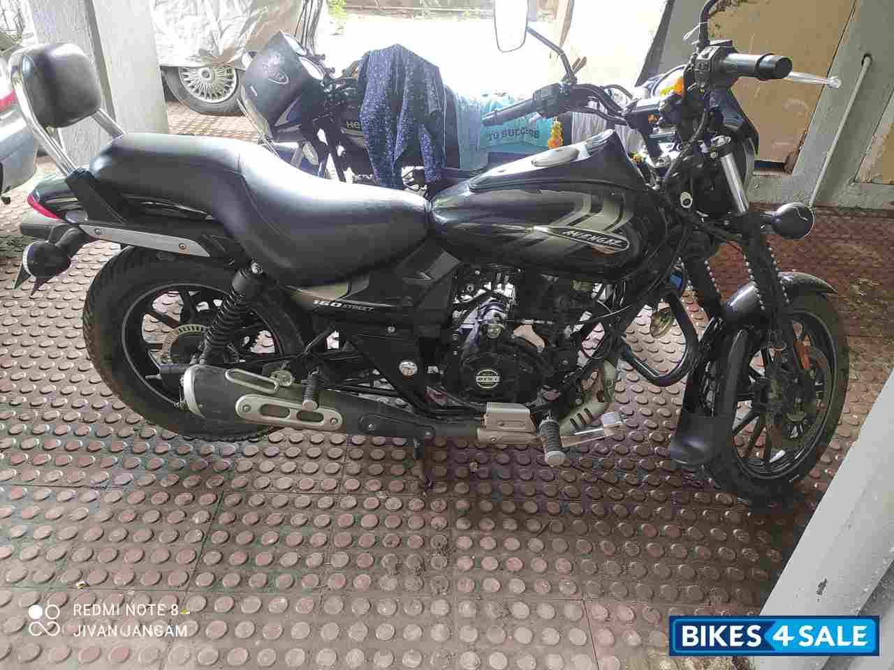 Black Bajaj Avenger Street 160